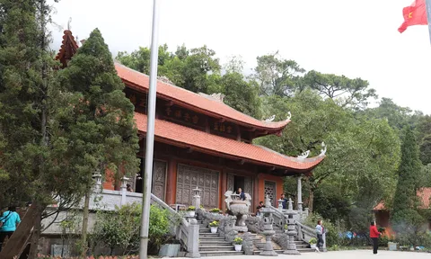 Chùa Lôi Âm đệ nhất tiên cảnh ở Quảng Ninh