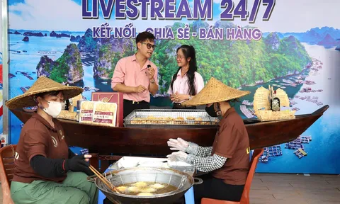 Ra mắt Trung tâm Hỗ trợ Chuyển đổi số Chợ Hạ Long 1: Đưa chợ truyền thống vươn mình vào kỷ nguyên số