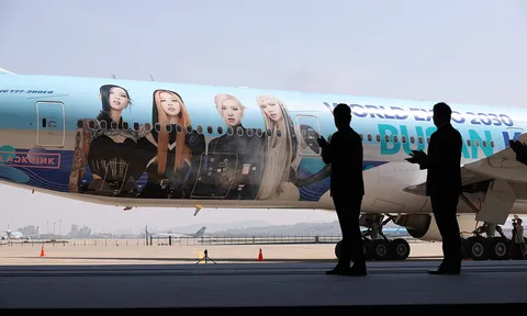 Korean Air ra mắt máy bay in hình BLACKPINK nhằm vận động World EXPO 2030 Busan