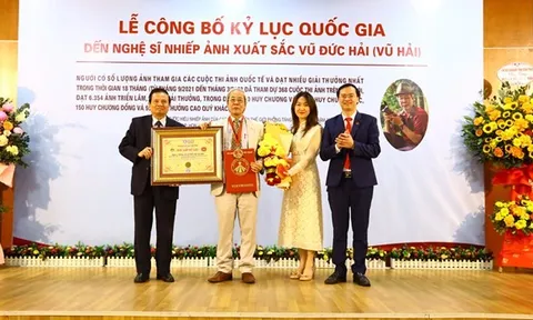 Nghệ sĩ nhiếp ảnh xuất sắc Vũ Hải xác lập kỷ lục Việt Nam với 1.128 giải thưởng