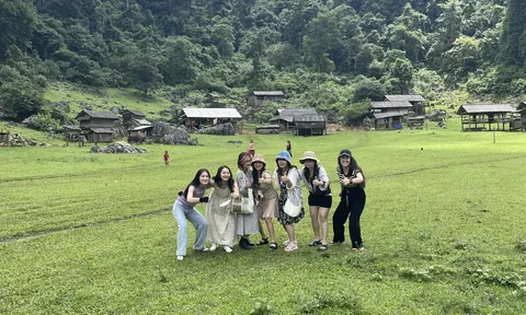 Kỷ niệm đáng nhớ khi tham quan ngôi làng biệt lập "3 không" tại Sơn La