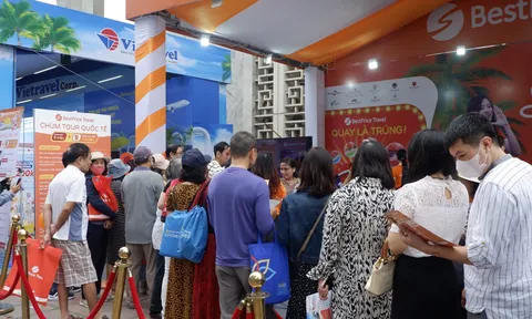 Hàng nghìn người đổ về VITM Hà Nội 2024 săn vé máy bay, tour 0 đồng, “tour hời, deal hot”