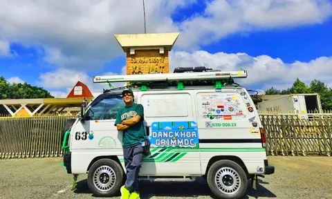 Travel blogger Trần Đặng Đăng Khoa:  5 châu lục, 100 nước và hành trình chinh phục những cung đường đam mê