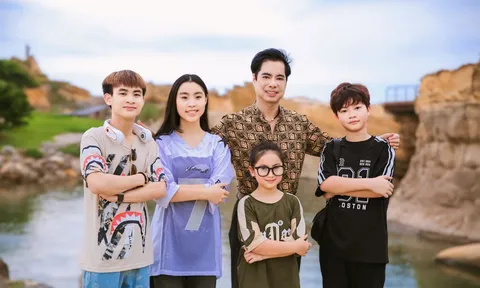 Danh ca Ngọc Sơn cùng Phong Thiên và các ca sĩ nhí thăm thú Đài Loan nhân liveshow "Tình cha"