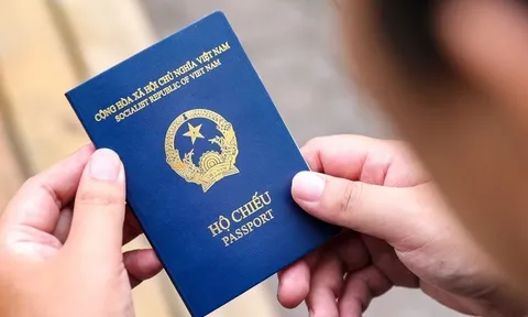 Hộ chiếu Việt Nam thăng 7 bậc: Dấu hiệu khởi sắc cho du lịch và hội nhập