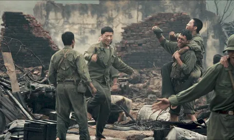 “Mưa Đỏ”: Hồi ức bi tráng và thông điệp sâu sắc về hòa hợp dân tộc