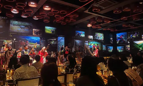 Du lịch đêm ở TPHCM: Hành trình "chạm" vào linh hồn Việt từ âm nhạc đến ẩm thực 3 miền