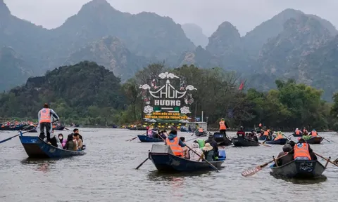 Chùa Hương 2026 vào cao điểm: Giao thông thông suốt, trải nghiệm được nâng tầm