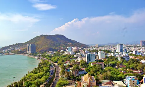 Road Trip Việt Nam 2026: Vì sao mùa xuân là thời điểm lý tưởng nhất?