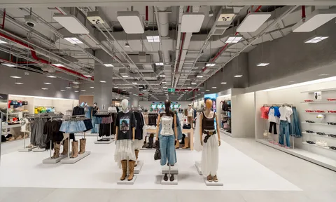 BERSHKA chính thức mở cửa hàng đầu tiên tại Việt Nam, đặt dấu ấn tại Hanoi Centre