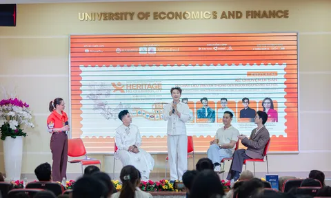 “Phải trang bị kiến thức và làm những điều hữu ích” để kể tiếp câu chuyện di sản