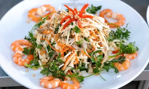 Đi vào bếp và làm ra món gỏi củ hủ dừa tôm thịt chuẩn vị miền Tây