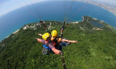 Đà Nẵng: Tạm dừng hoạt động dù lượn sau việc du khách tử vong khi tham gia hoạt động này