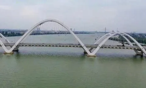 Cận cảnh cây cầu 1.300 tỷ ở Quảng Trị: Mở ra không gian phát triển mới cho đô thị du lịch biển