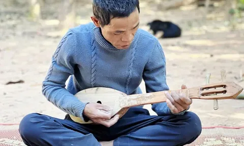 Quảng Trị: Nét văn hóa đặc sắc của người Vân kiều qua tiếng đàn Ta lư