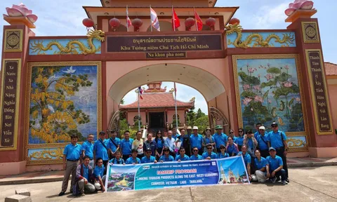 Hội Lữ hành tỉnh Quảng Trị thăm Khu di tích Bác Hồ ở Đông Bắc Thái Lan