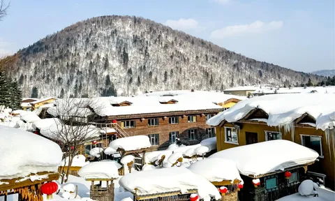 Ấn tượng ngôi làng đẹp như truyện tranh, suốt nửa năm được bao phủ bởi tuyết ở Trung Quốc