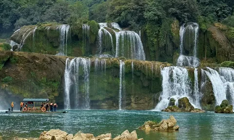 Khai trương điểm du lịch nhà sàn cổ 9 gian hơn 100 tuổi tại Cao Bằng