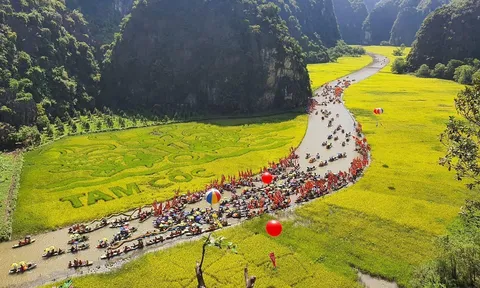 Ninh Bình khai mạc Tuần Du lịch năm 2024 ấn tượng
