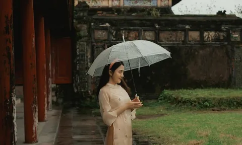 Vẻ đẹp mộng mơ của cố đô Huế trong những ngày mưa