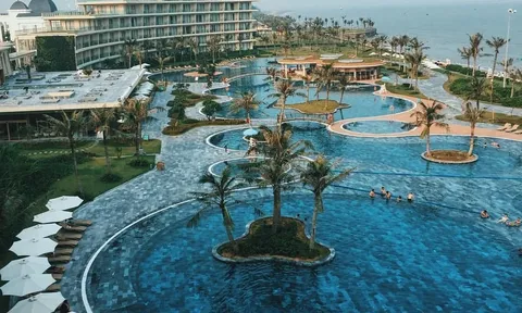 Bể bơi nước mặn tại FLC Sầm Sơn có diện tích lớn nhất Đông Nam Á