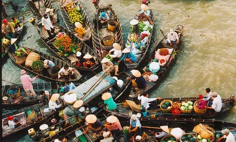 Về Tây Đô, thăm chợ nổi Cái Răng dung dị hồn quê