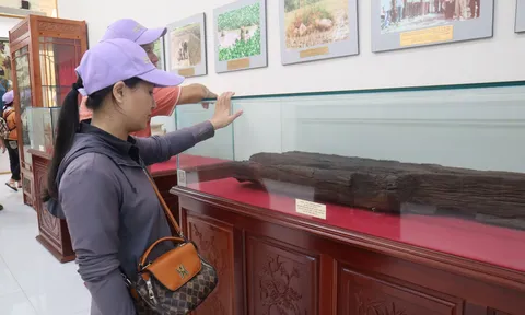 Bốn bảo vật quốc gia bí ẩn tại bảo tàng nằm ở trung tâm Tây Nam Bộ
