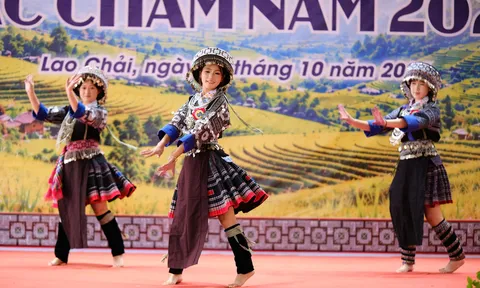Lung linh cuộc thi Duyên dáng Sắc chàm 2026