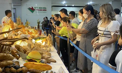 6 món ăn nổi tiếng nhất định phải thưởng thức khi du lịch Việt Nam