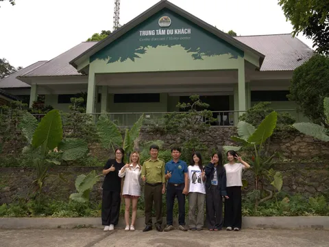 “Những đứa trẻ mắt xanh” tại Vườn quốc gia Cúc Phương