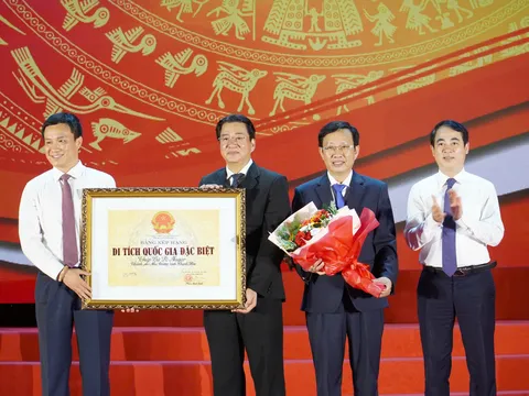 Tháp Bà Ponagar Khánh Hòa nhận Bằng xếp hạng Di tích quốc gia đặc biệt