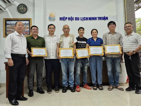 Trao giải Cuộc thi “Ảnh đẹp - Video ấn tượng Du lịch Nam Khánh Hòa 2025”