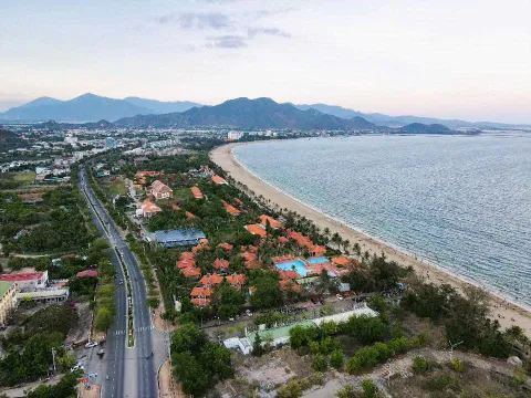 Ninh Chữ định hình cực tăng trưởng du lịch mới đến năm 2045