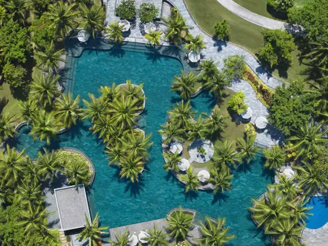 W Marriott Cam Ranh Bay Resort & Spa vào Top 3 khu nghỉ dưỡng biển và đảo hàng đầu Việt Nam