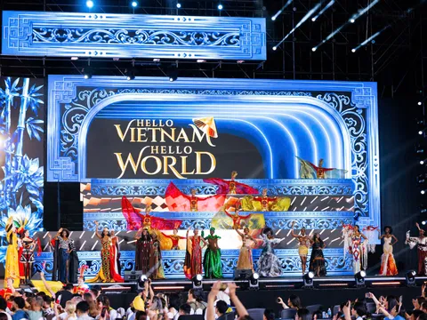 111 người đẹp Miss World 2026 rực rỡ trong “Dances of the World” bên bờ biển Nha Trang