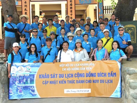 Bích Đầm – “lớp học thực địa” cập nhật kiến thức cho hướng dẫn viên Khánh Hòa