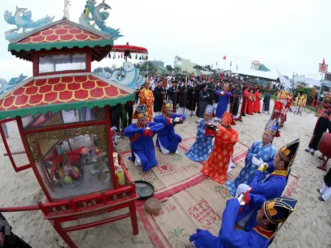Lễ hội Cầu ngư- nét đẹp trong văn hóa tâm linh của ngư dân vùng biển
