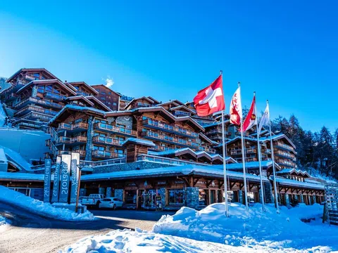 Review khách sạn: Hôtel Nendaz 4 Vallées & Spa, Nendaz, Thụy Sĩ