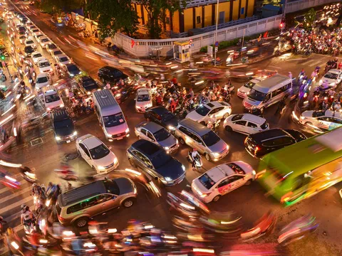 Blogger nước ngoài "review" giao thông Việt Nam: Như bộ môn nghệ thuật!
