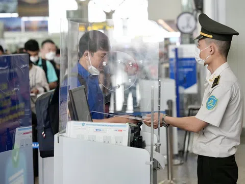 Mở điểm cấp tài khoản định danh điện tử ở sân bay Nội Bài