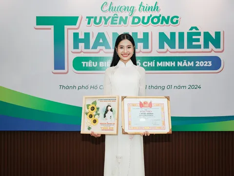 Hoa hậu Nguyễn Thanh Hà trải lòng về một năm “chạy show" cộng đồng