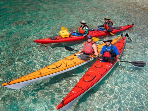 Vịnh Hạ Long lọt top 5 địa điểm chèo thuyền kayak hàng đầu thế giới