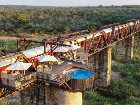 Kruger Shalati: Khách sạn toa tàu sang trọng bậc nhất giữa Nam Phi hoang dã