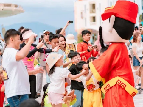 Khách tăng cao, doanh thu du lịch Khánh Hòa đạt 879,5 tỷ đồng trong dịp Tết
