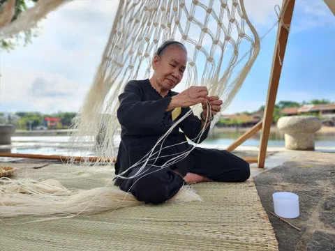 Quảng Nam: Nghề đan võng ngô đồng và làm nhà tre, dừa ở Hội An trở thành di sản