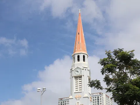 Khám phá vẻ đẹp độc đáo của Nhà thờ Nhọn ở Quy Nhơn