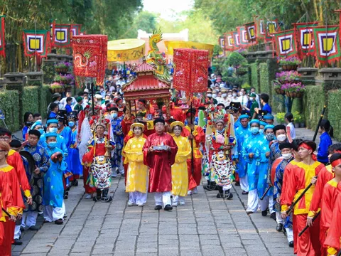 Trải nghiệm tour du lịch mới dịp Giỗ Tổ Hùng Vương - Lễ hội đền Hùng năm 2024