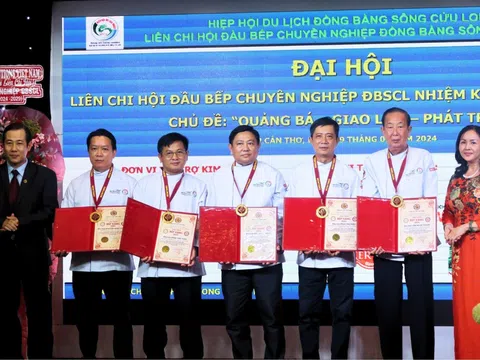 Lần đầu tiên Viện Kỷ lục Việt Nam vinh danh 5 Đầu bếp thuộc Liên Chi hội Đầu bếp Chuyên nghiệp ĐBSCL