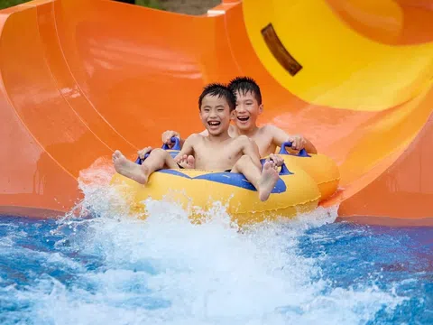 Xuất hiện công viên nước giải trí "khổng lồ" tại Sầm Sơn cho trẻ chơi thả ga trong hè này