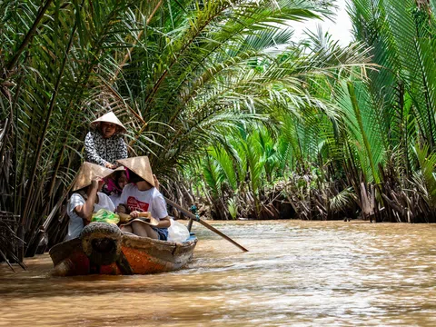Khách Việt thích du lịch hóa “thổ địa” hòa mình vào văn hóa địa phương